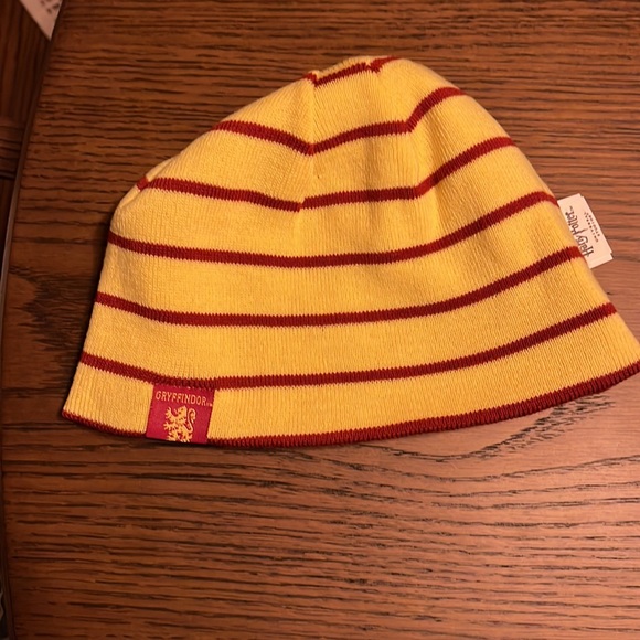 NWOT Harry Potter Griffindor Beanie Hat. - Picture 2 of 4
